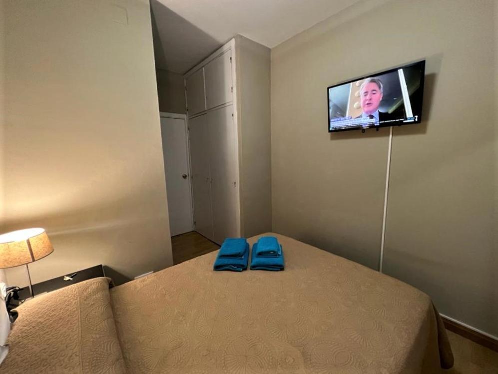 Paris Bed & Breakfast *